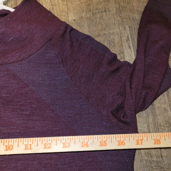 Athleta Wool Blend Turtleneck Sweater Large - Picture 6 of 6